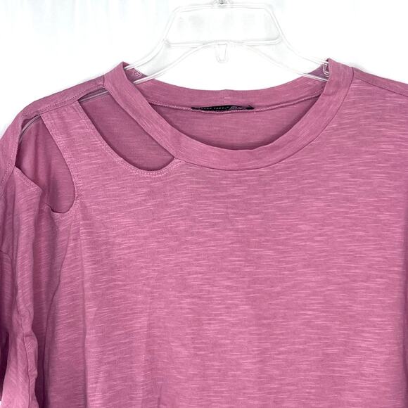 New Black Tape_ Size 1X Cutout Shoulder Pink Short Sleeve Shirt - Picture 2 of 5